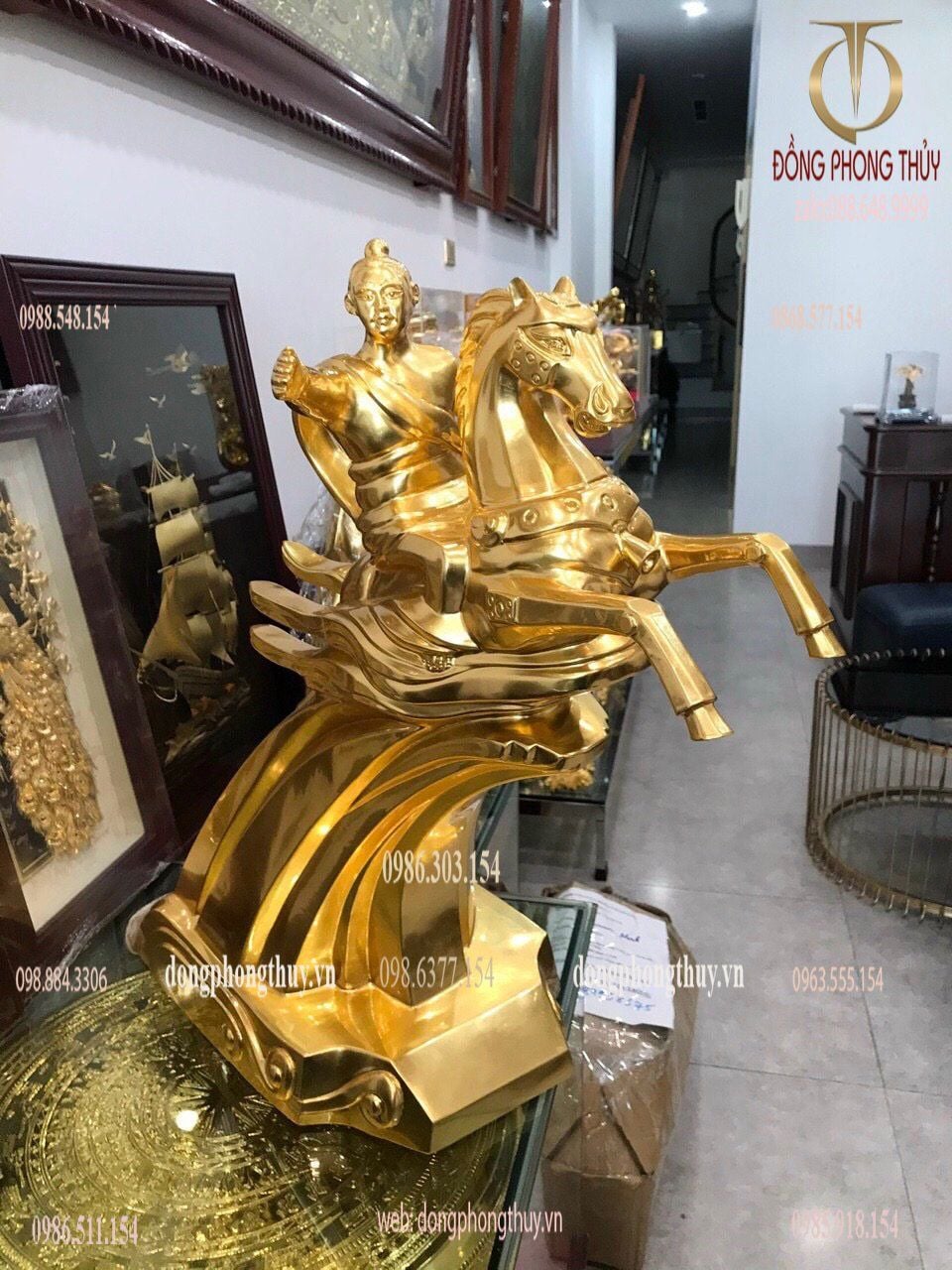 Tượng Đài Thánh Gióng bằng đồng dát vàng 24k