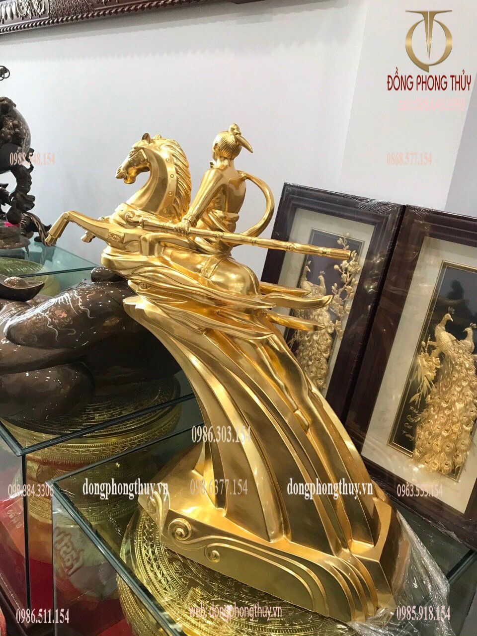 Tượng Đài Thánh Gióng bằng đồng dát vàng 24k