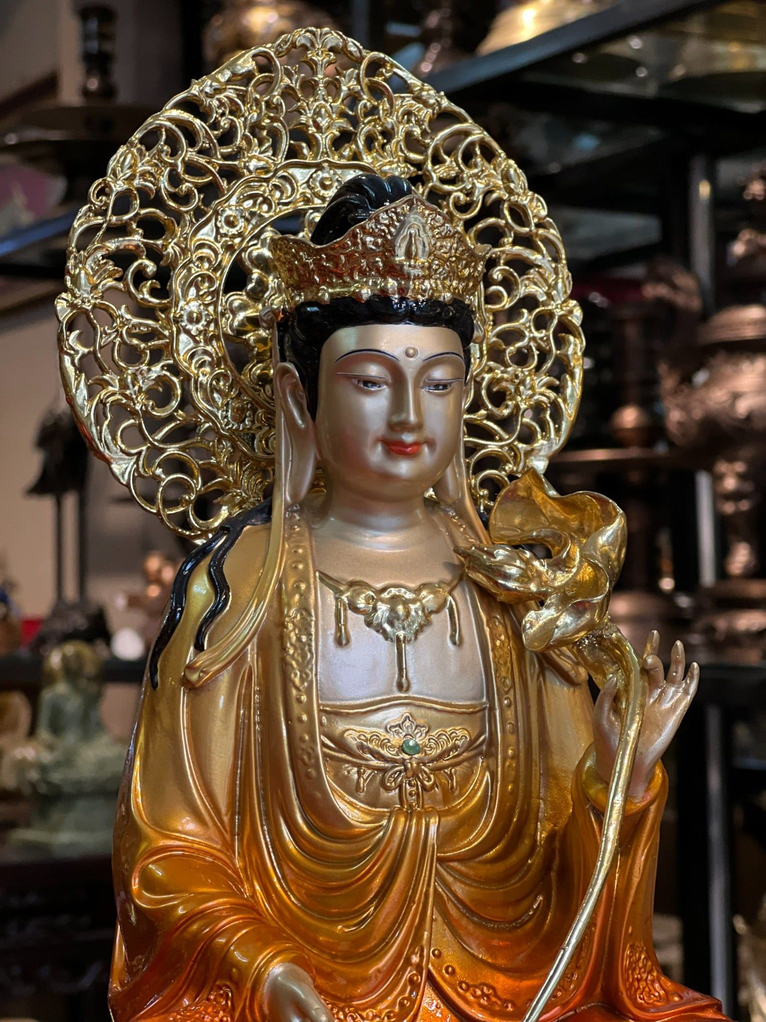 Tượng đại thế chí bằng đồng