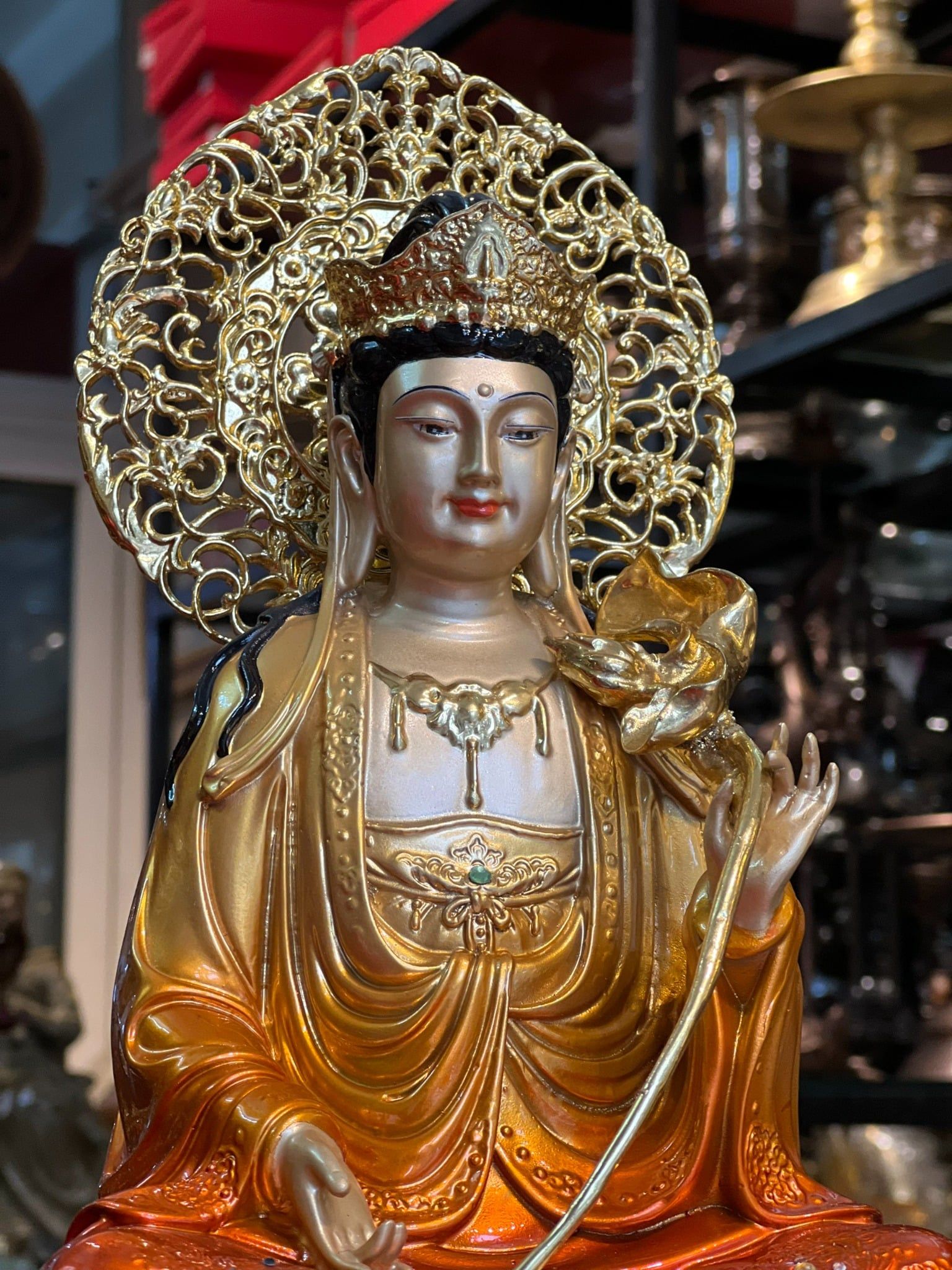 Tượng đại thế chí bằng đồng