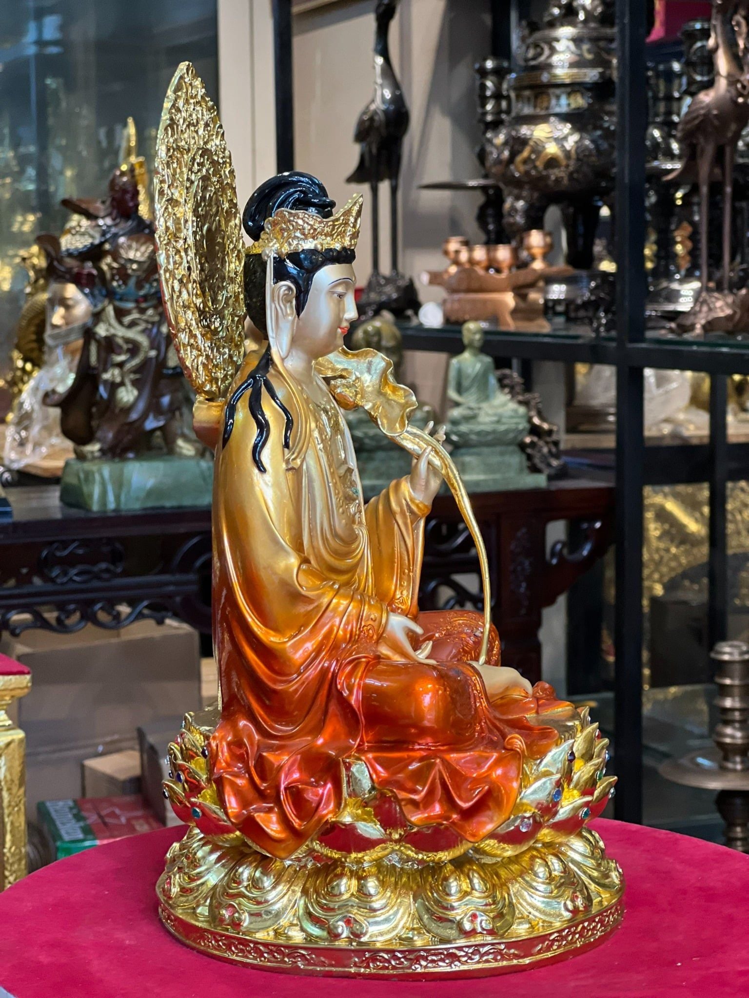 Tượng đại thế chí bằng đồng