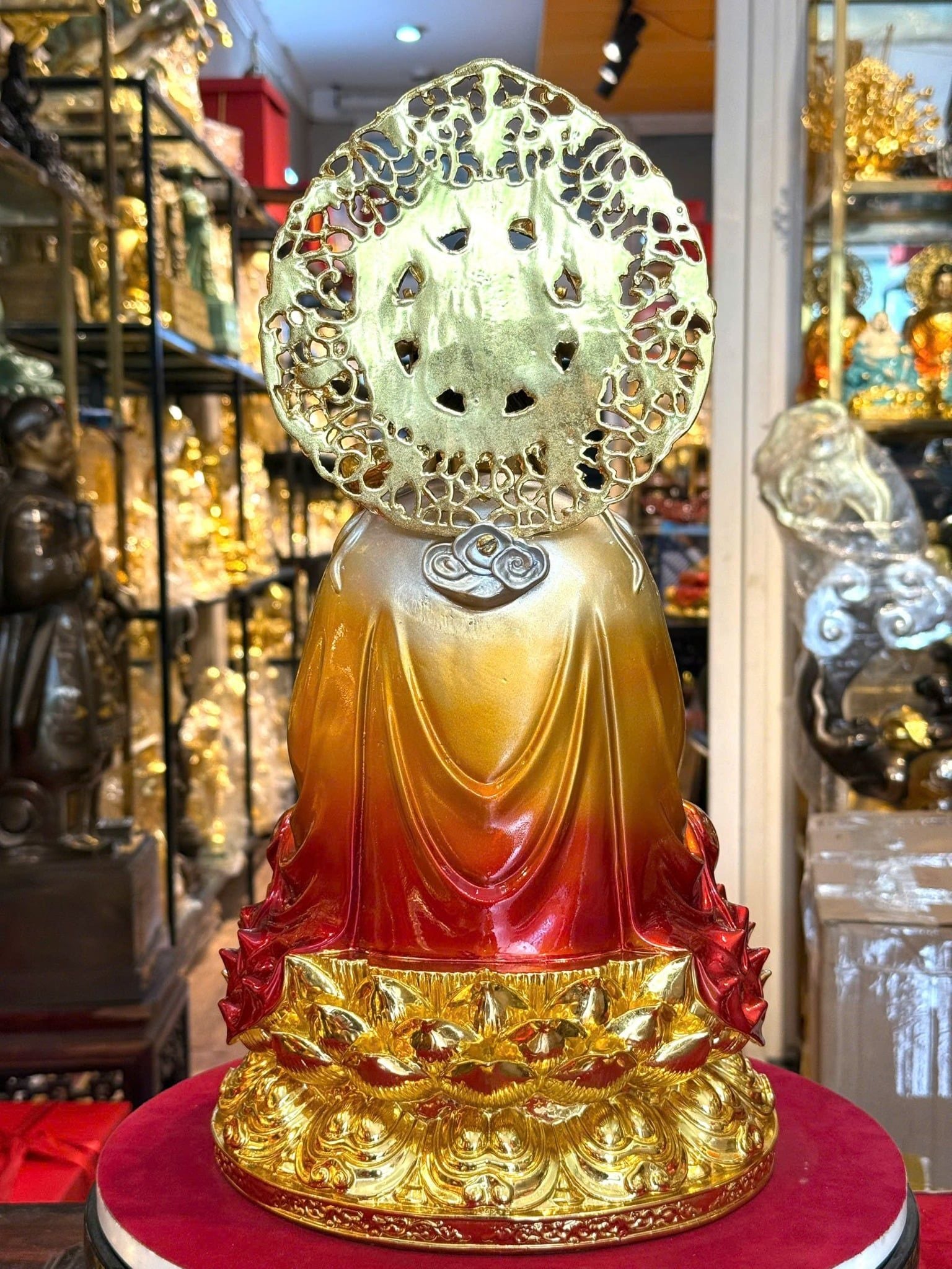 Tượng đại Thế Chí bằng đồng