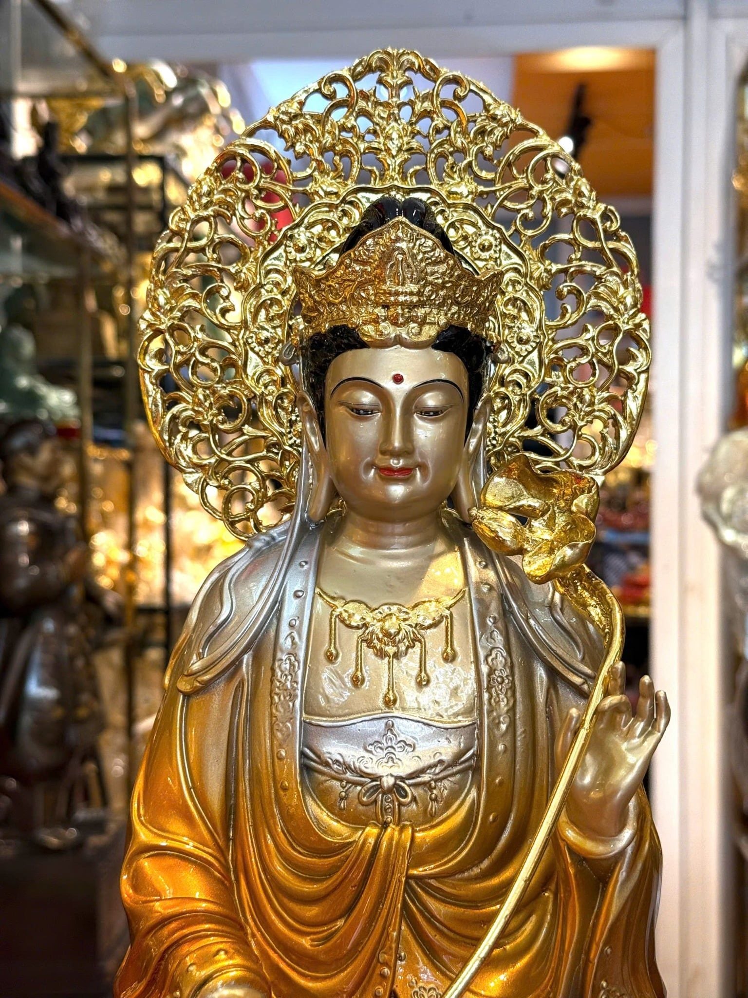 Tượng đại Thế Chí bằng đồng