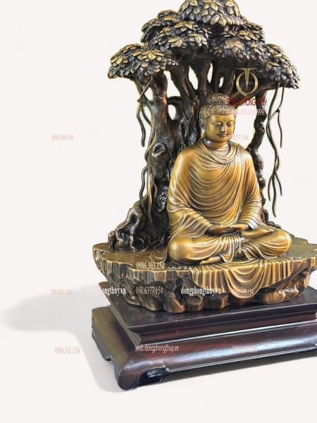 Tượng phật Thích Ca ngồi gốc bồ đề bằng đồng