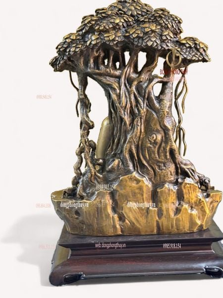 Tượng phật Thích Ca ngồi gốc bồ đề bằng đồng