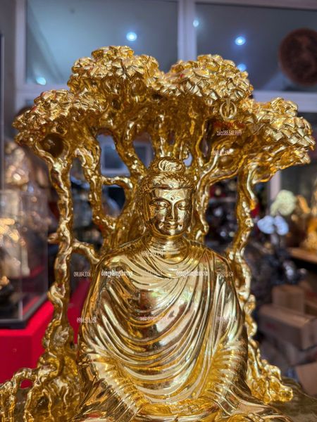 Tượng phật Thích Ca bằng đồng dát vàng