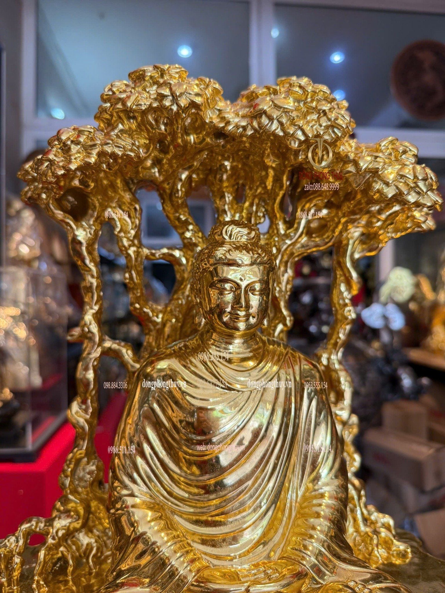 Tượng Thích Ca ngồi gốc cây bồ đề bằng đồng đất vàng