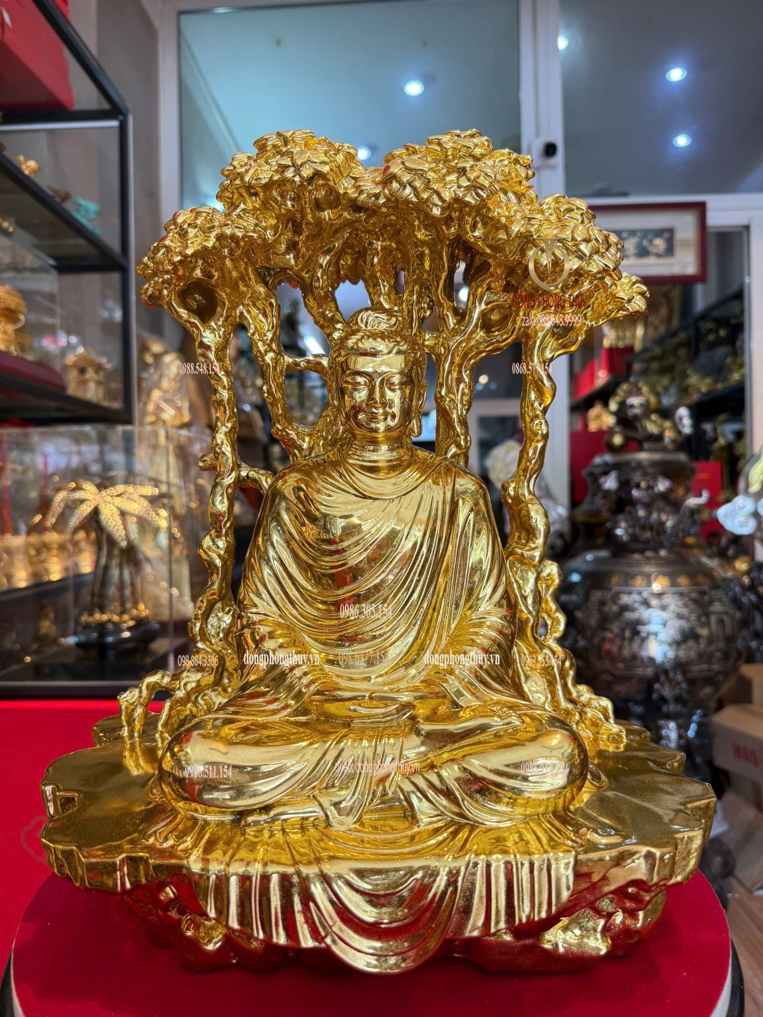 Tượng Thích Ca ngồi gốc cây bồ đề bằng đồng đất vàng