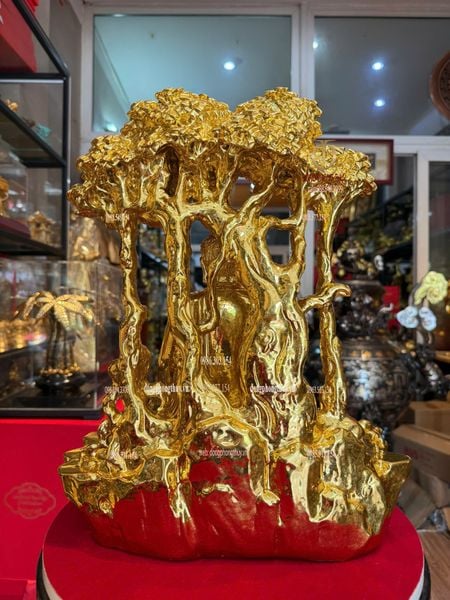 Tượng phật Thích Ca bằng đồng dát vàng