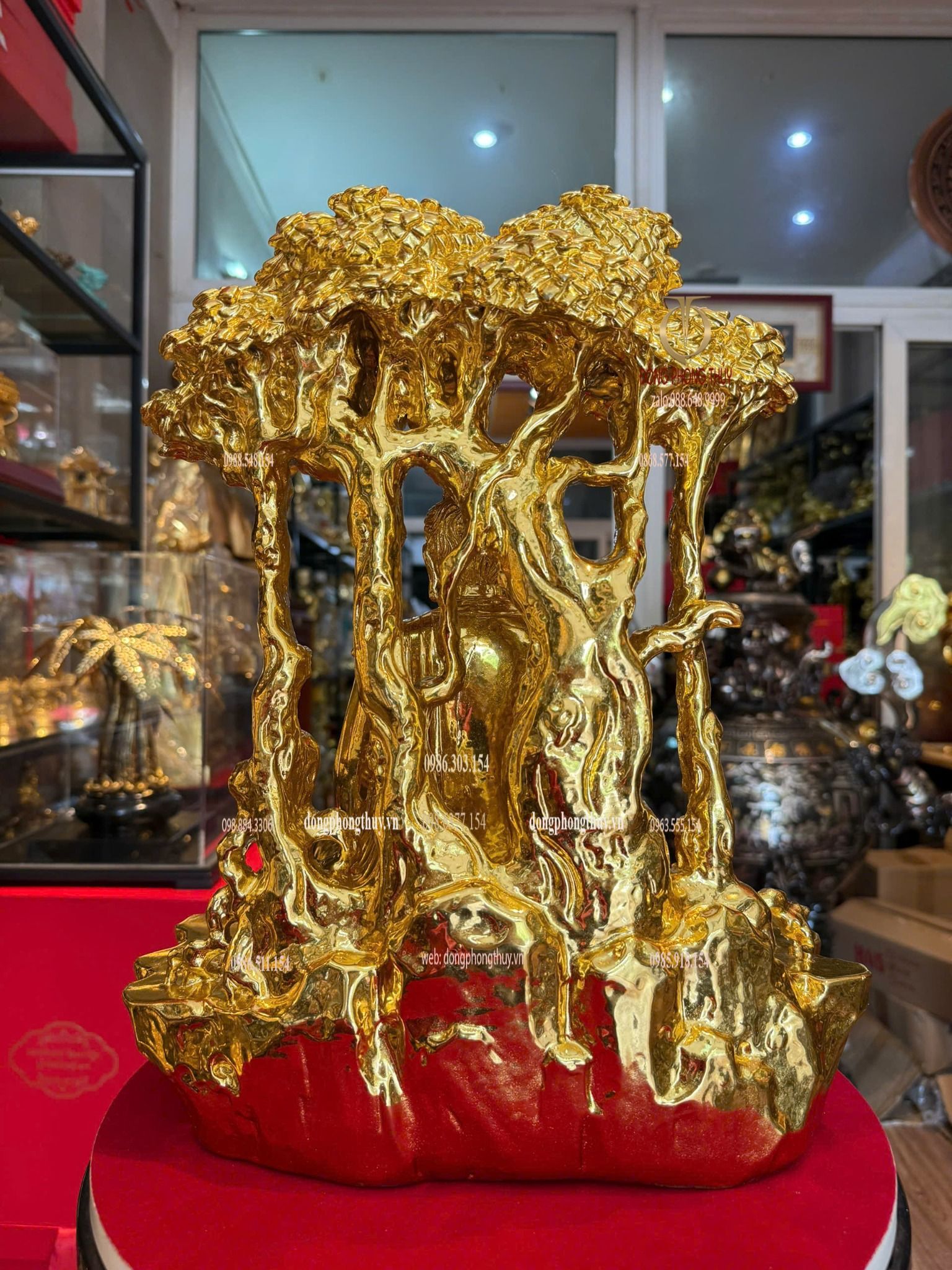 Tượng Thích Ca ngồi gốc cây bồ đề bằng đồng đất vàng