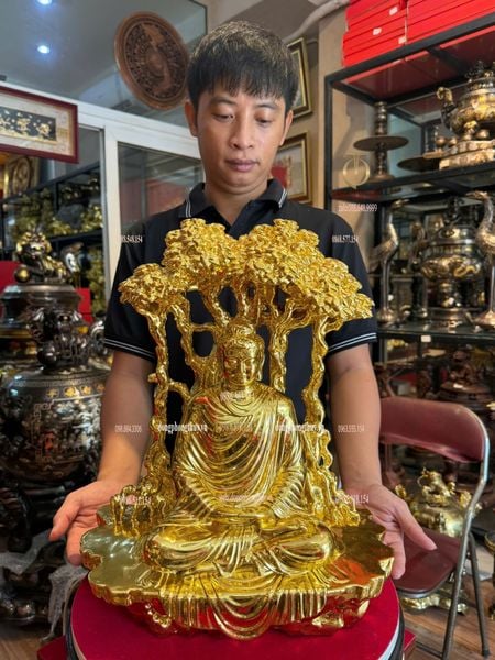 Tượng phật Thích Ca bằng đồng dát vàng