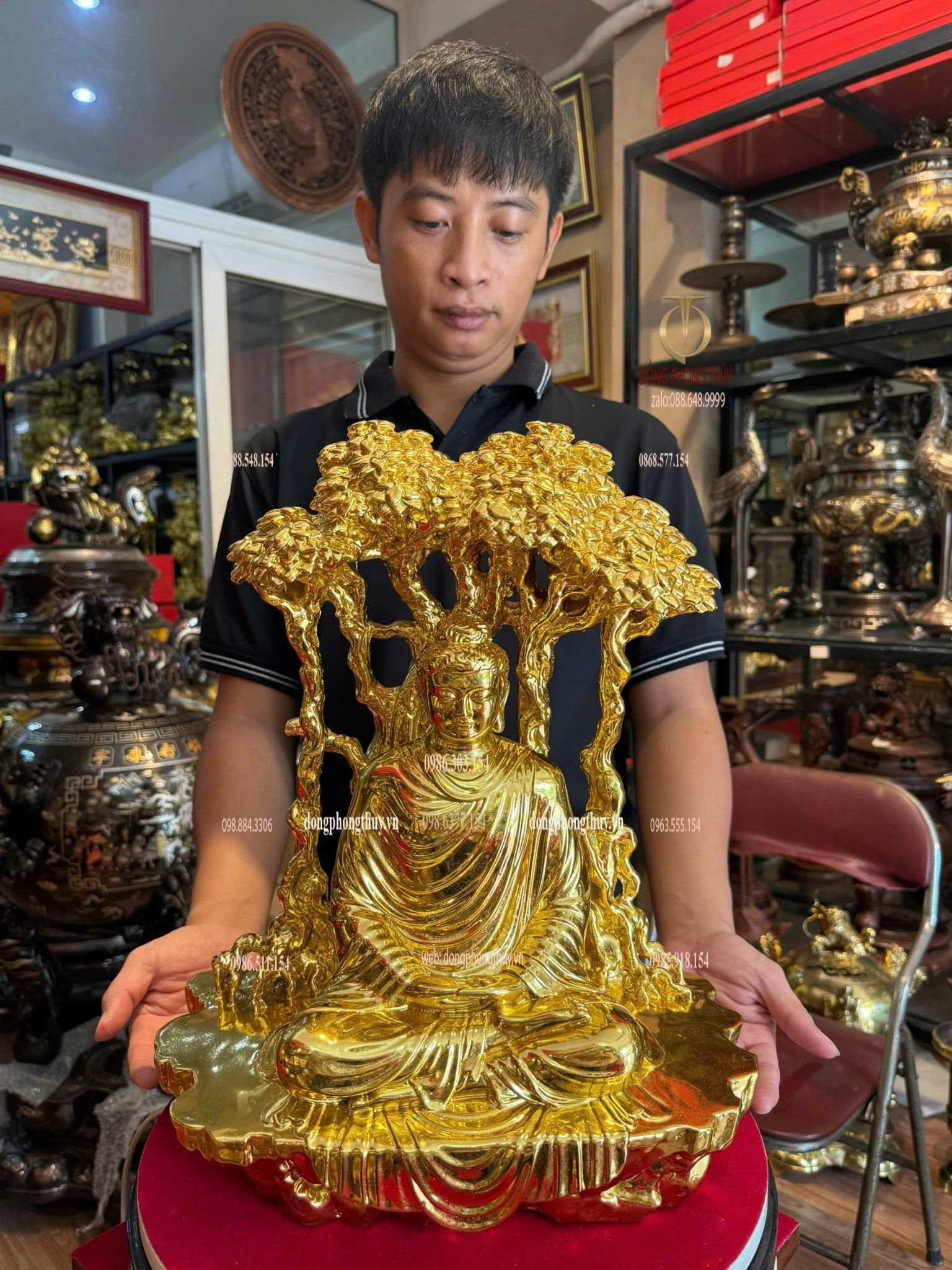 Tượng Thích Ca ngồi gốc cây bồ đề bằng đồng đất vàng