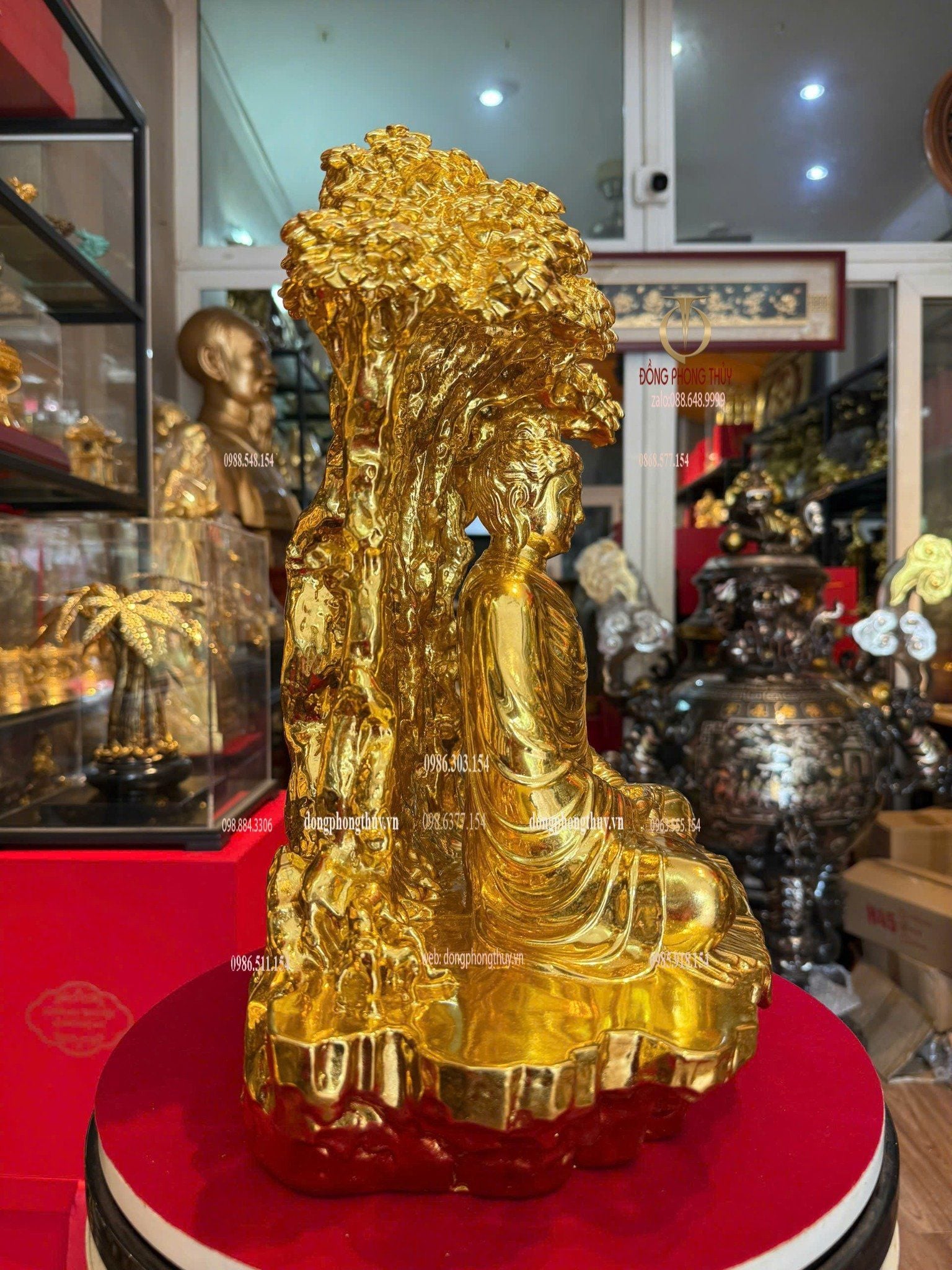 Tượng Thích Ca ngồi gốc cây bồ đề bằng đồng đất vàng