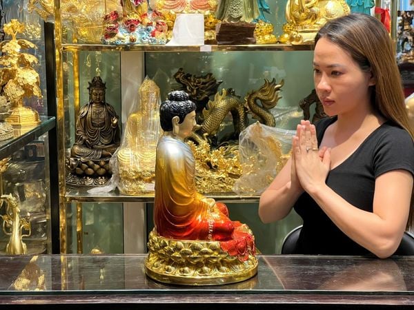 Tượng Thích Ca Mâu Ni bằng đồng