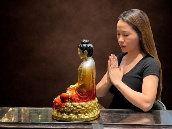 Tượng Thích Ca Mâu Ni bằng đồng