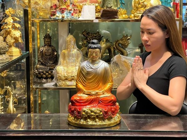 Tượng Thích Ca Mâu Ni bằng đồng