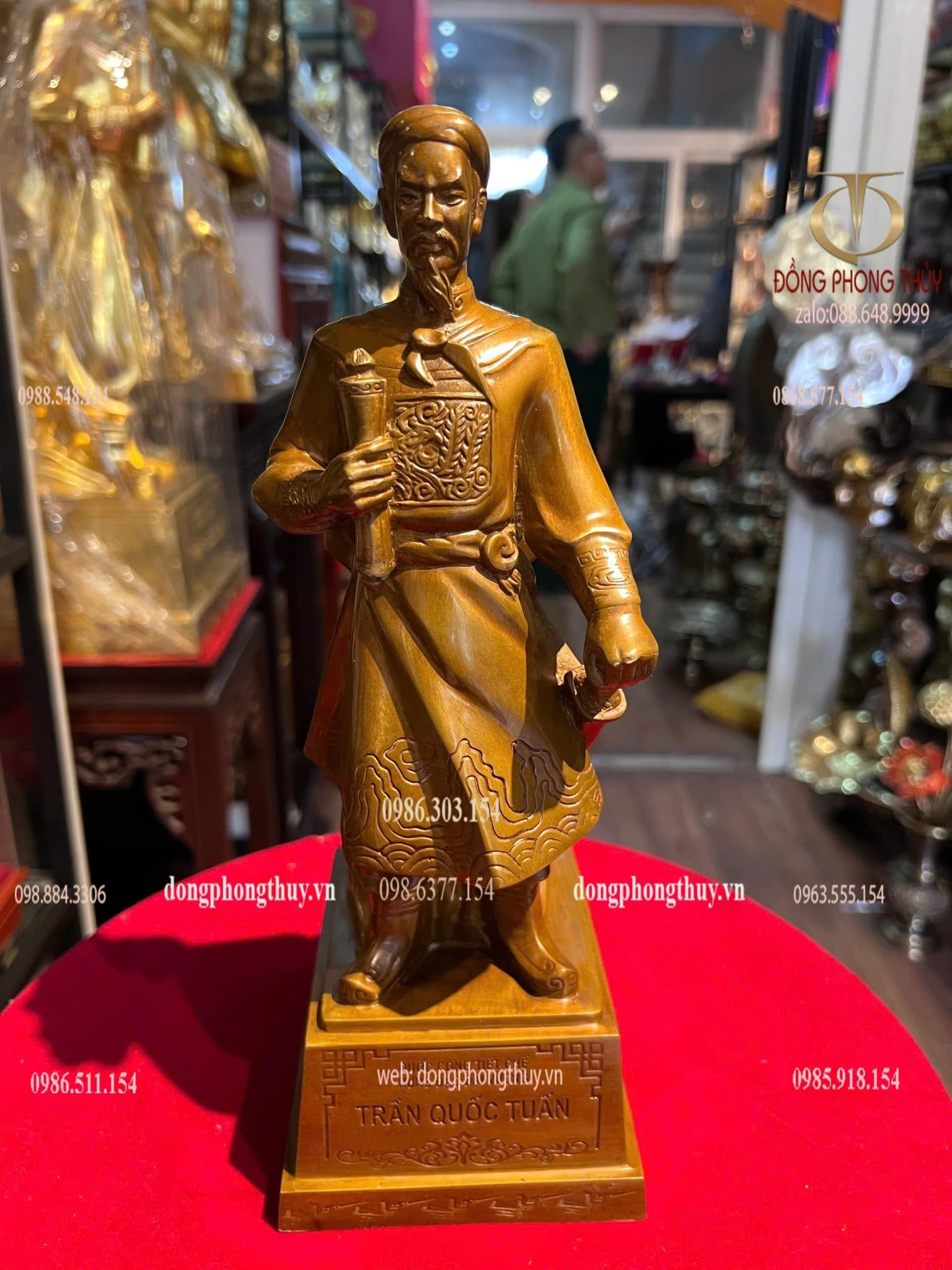 Tượng Trần Hưng Đạo 30cm màu da lươn