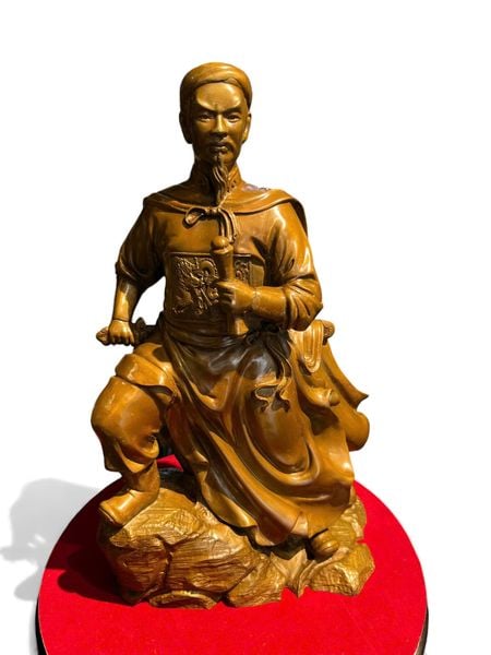 Tượng quốc công tiết chế Hưng Đạo đại vương Trần Quốc Tuấn