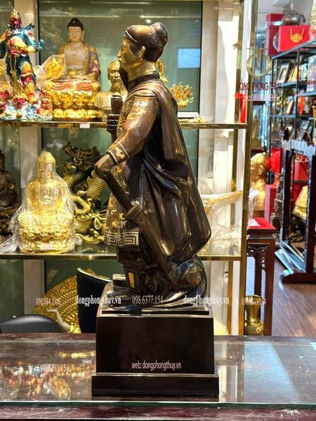 Tượng Trần Hưng Đạo Khảm Tam Khí 70cm