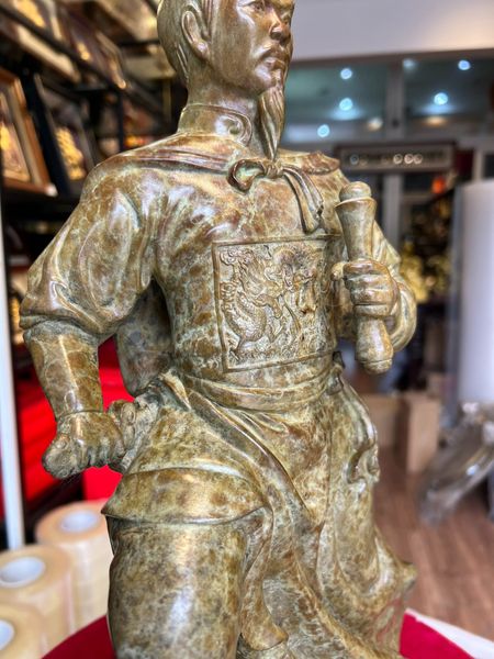 Tượng Trần Quốc Tuấn cao 42cm nặng 7kg bằng đồng Patina xanh rêu cổ loang vân hỏa biến