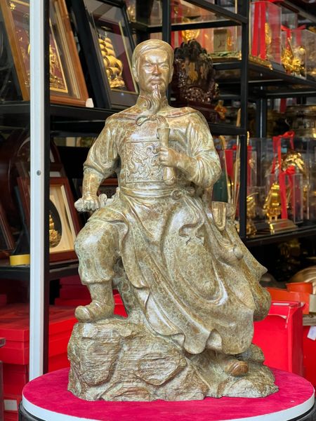 Tượng Trần Quốc Tuấn cao 42cm nặng 7kg bằng đồng Patina xanh rêu cổ loang vân hỏa biến