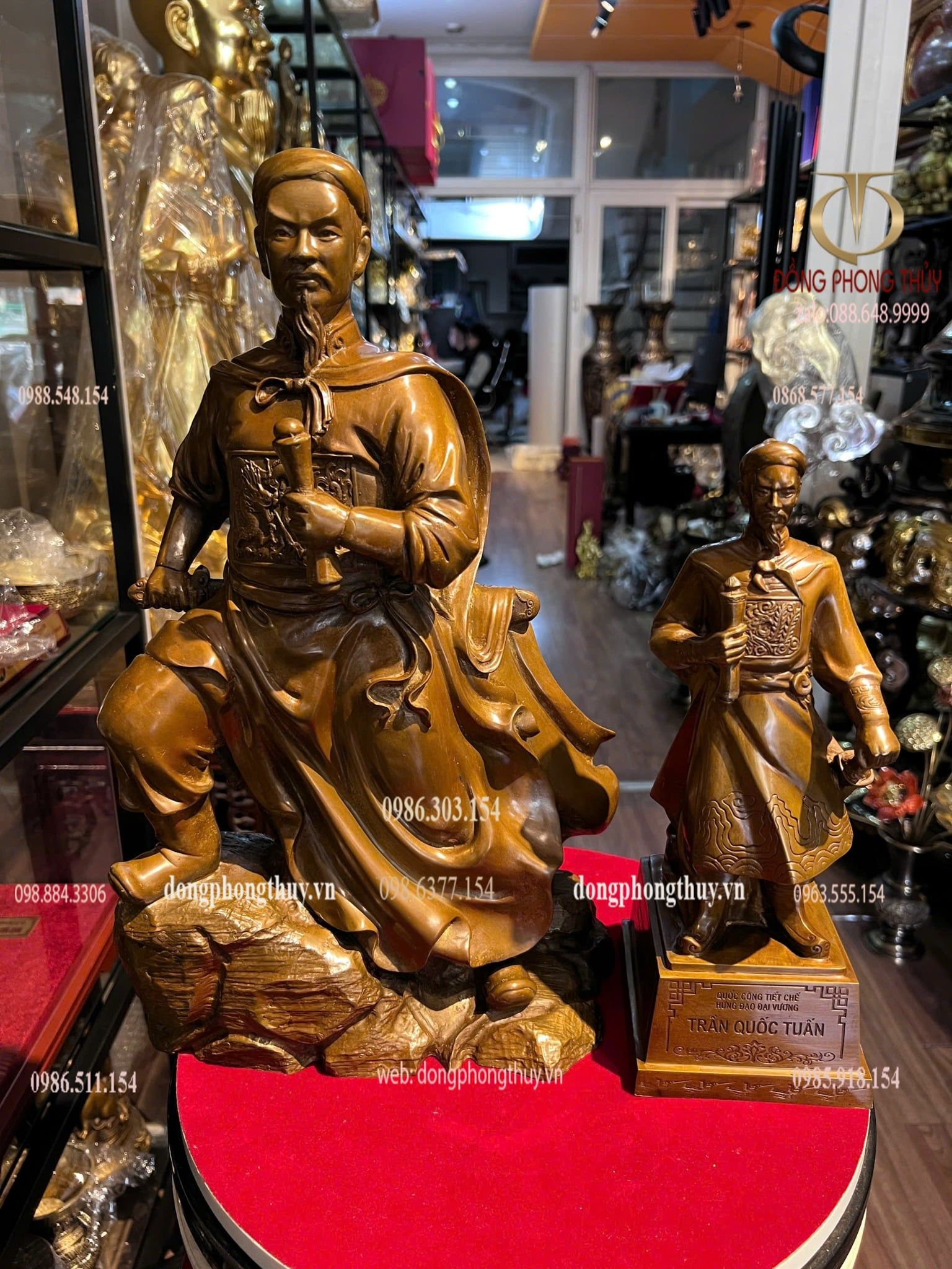 Tượng Trần Quốc Tuấn