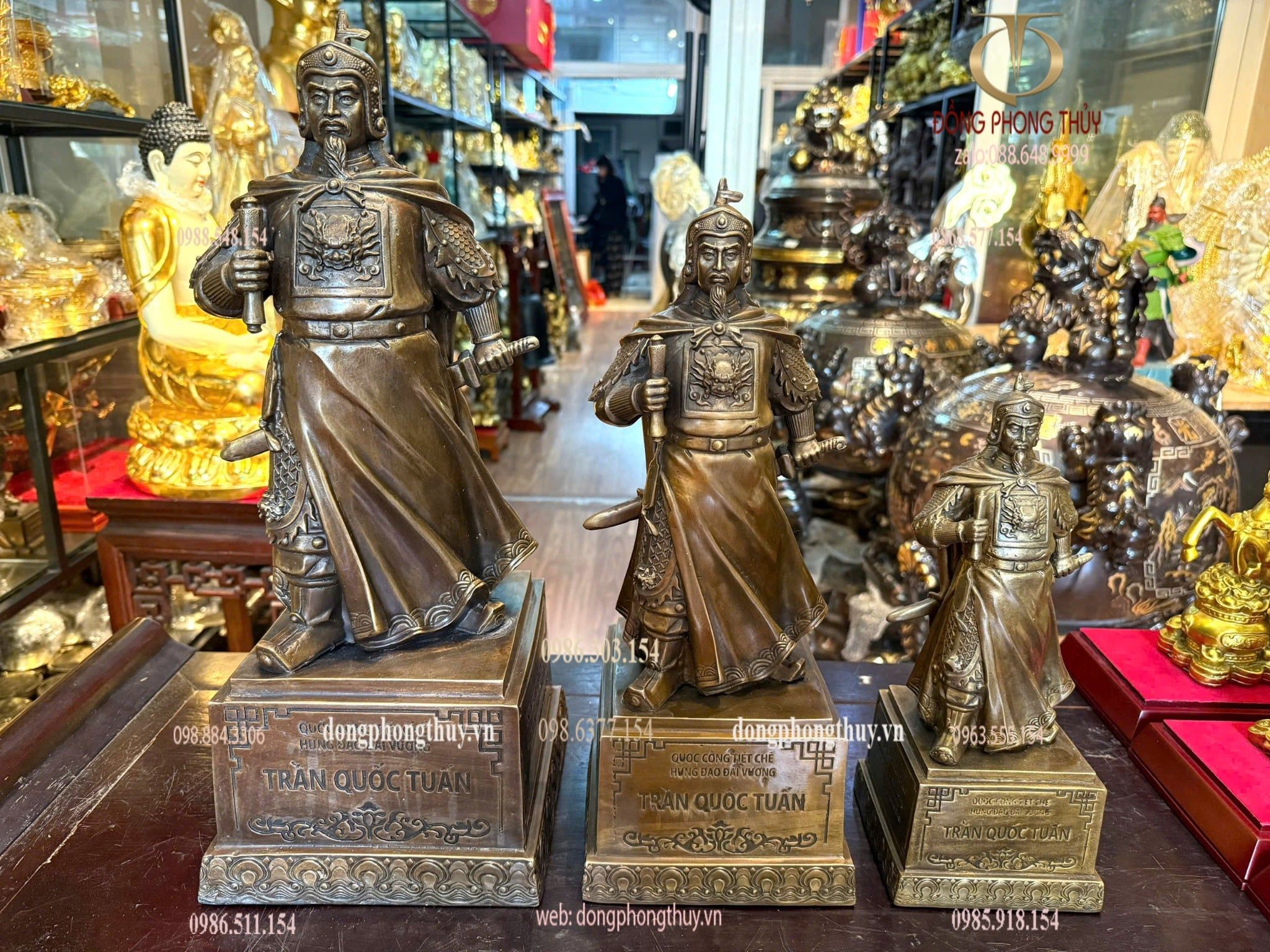 Tượng Trần Quốc Tuấn bằng đồng