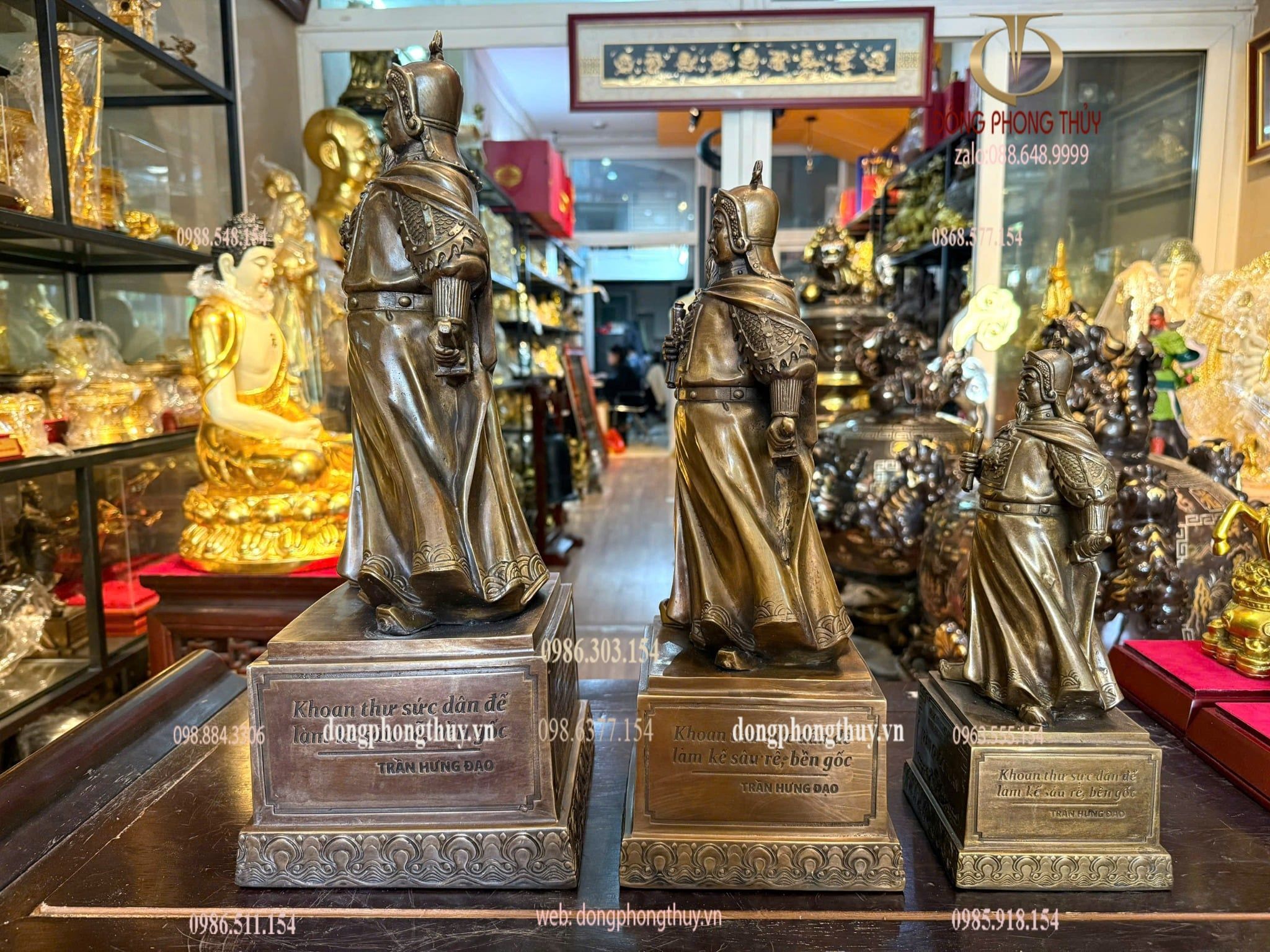 Tượng Trần Quốc Tuấn bằng đồng