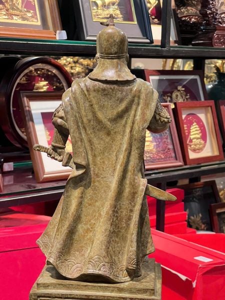 Tượng Trần Hưng Đạo bằng đồng cao 50cm, Patina xanh rêu cổ loang vân hỏa biến