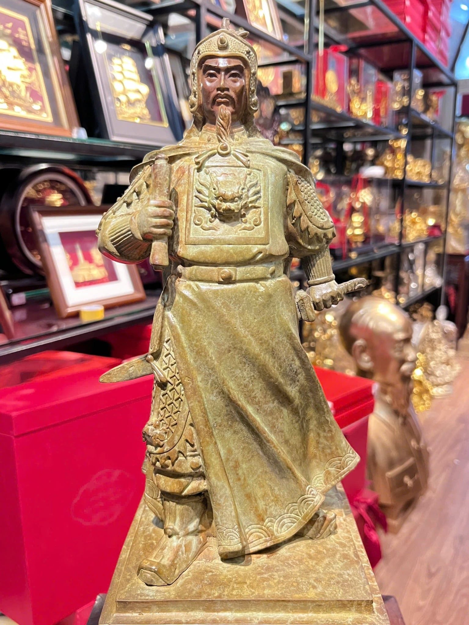 Tượng Trần Hưng Đạo bằng đồng cao 50cm, Patina xanh rêu cổ loang vân hỏa biến