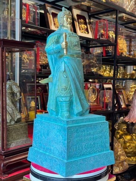 Tượng Quốc Công Tiết Chế Hưng Đạo Vương patina xanh ngọc lục bích