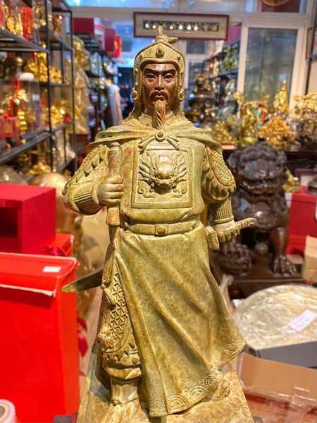 Tượng Trần Hưng Đạo bằng đồng cao 50cm, Patina xanh rêu cổ loang vân hỏa biến