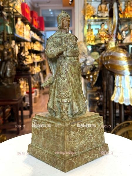 Tượng Hưng Đạo Vương 30cm