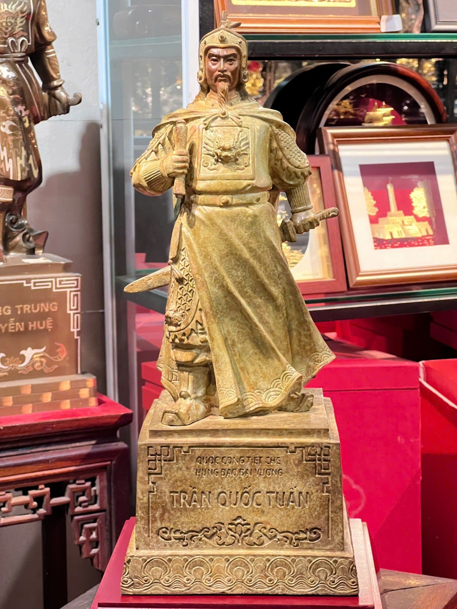 Tượng Trần Hưng Đạo bằng đồng cao 50cm, Patina xanh rêu cổ loang vân hỏa biến