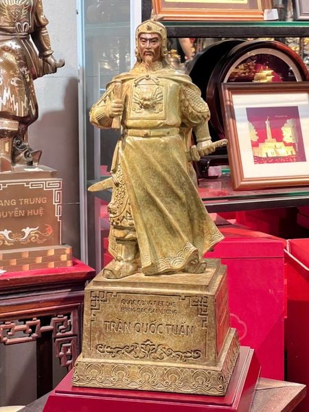 Tượng Trần Hưng Đạo bằng đồng cao 50cm, Patina xanh rêu cổ loang vân hỏa biến