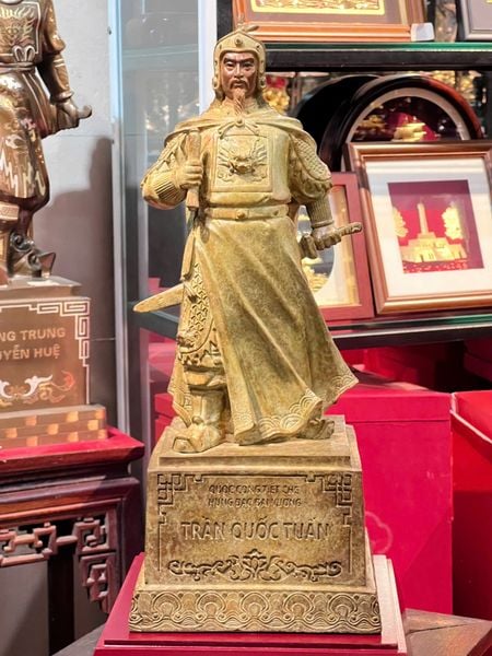 Tượng Trần Hưng Đạo bằng đồng cao 50cm, Patina xanh rêu cổ loang vân hỏa biến