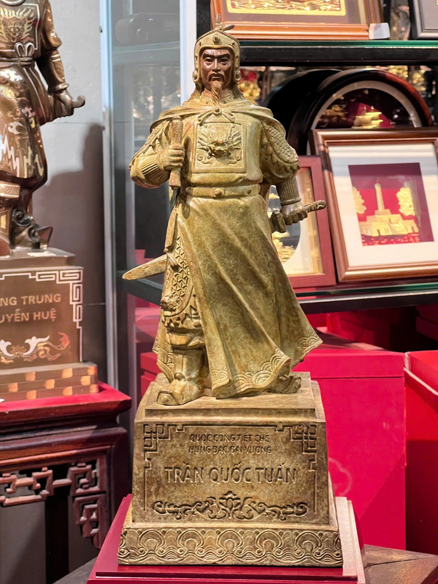 Tượng Trần Hưng Đạo bằng đồng cao 50cm, Patina xanh rêu cổ loang vân hỏa biến