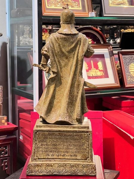 Tượng Trần Hưng Đạo bằng đồng cao 50cm, Patina xanh rêu cổ loang vân hỏa biến