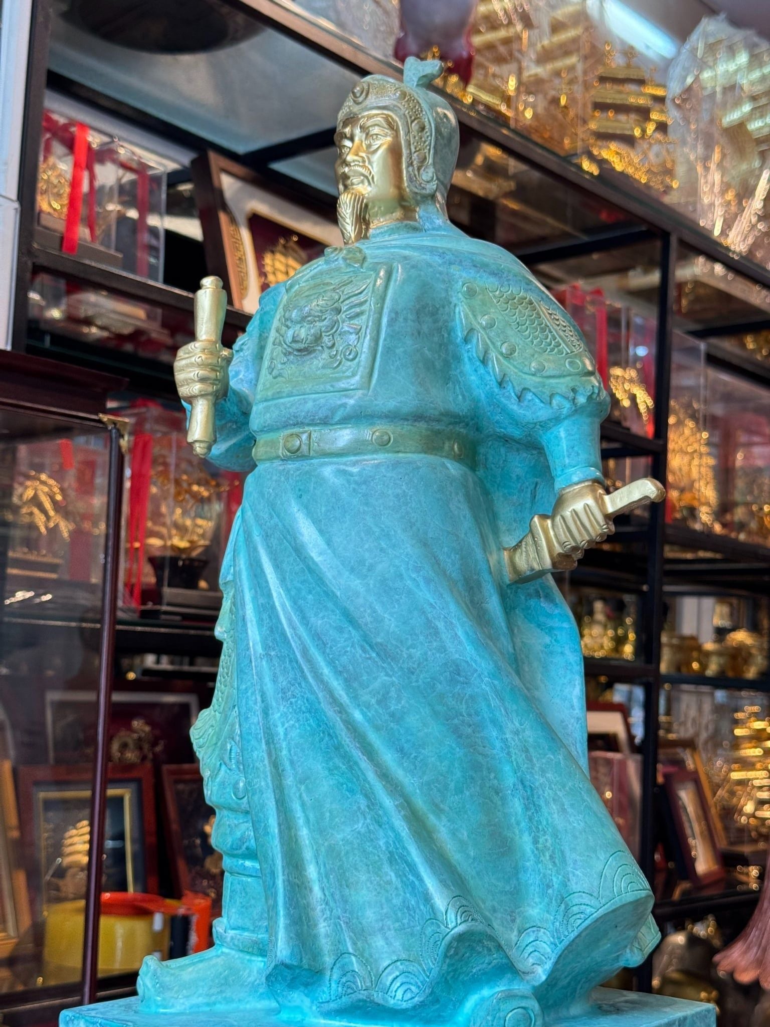 Tượng Quốc Công Tiết Chế Hưng Đạo Vương patina xanh ngọc lục bích