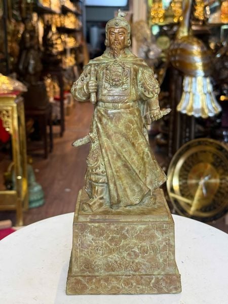 Tượng Hưng Đạo Vương 30cm