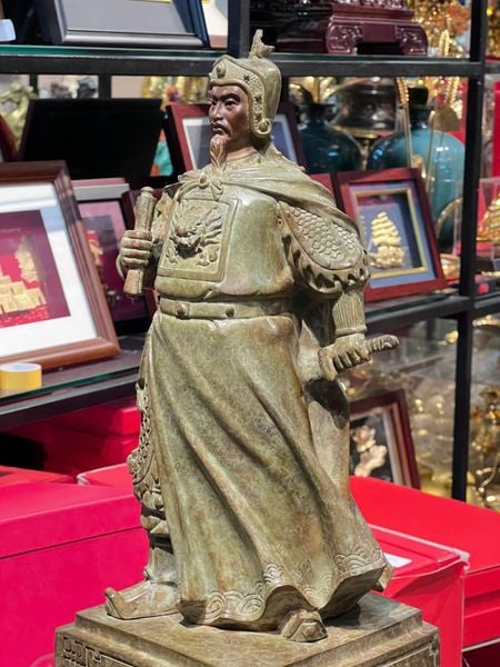 Tượng Trần Hưng Đạo bằng đồng cao 50cm, Patina xanh rêu cổ loang vân hỏa biến