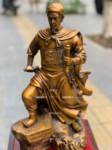 Quà tặng sếp: Tượng Trần Hưng Đạo 42cm bằng đồng