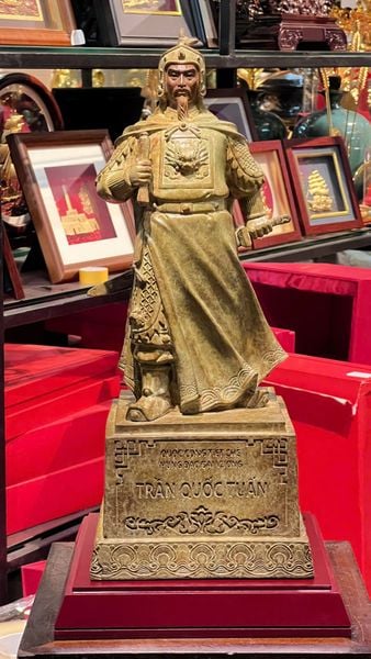 Tượng Trần Hưng Đạo bằng đồng cao 50cm, Patina xanh rêu cổ loang vân hỏa biến