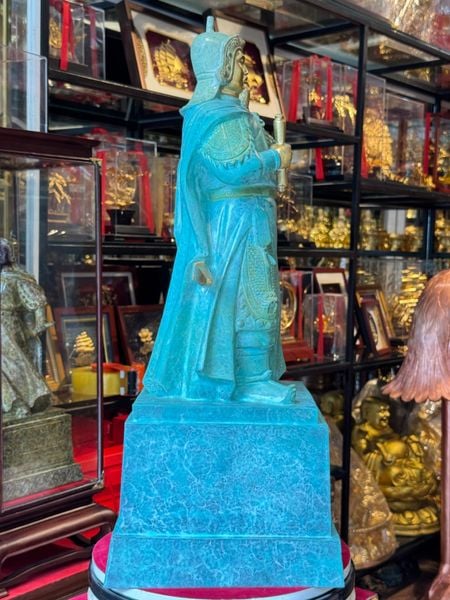 Tượng Quốc Công Tiết Chế Hưng Đạo Vương patina xanh ngọc lục bích