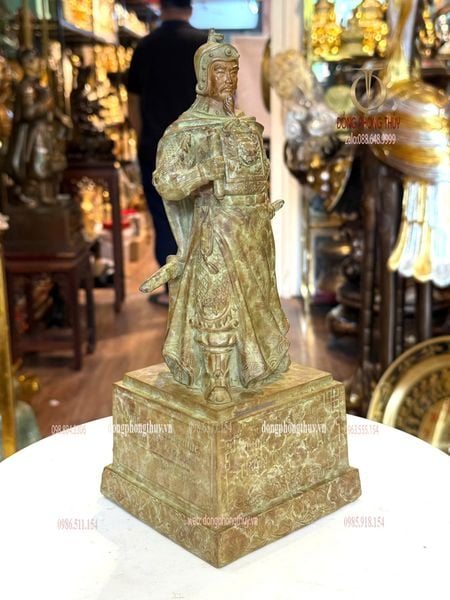Tượng Hưng Đạo Vương 30cm