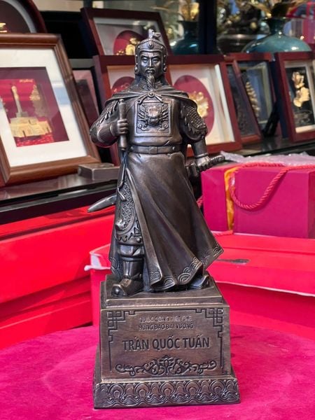 Tượng Trần Hưng Đạo 30cm bằng đồng