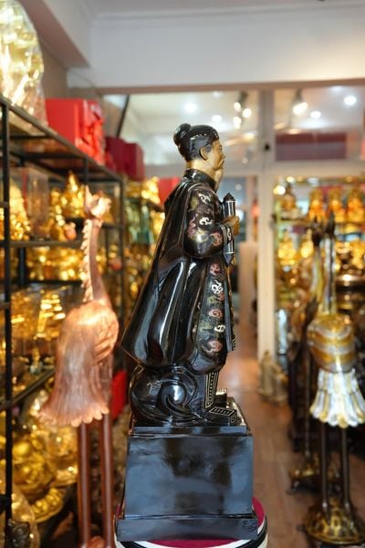 Tượng Hưng Đạo Vương khảm ngũ sắc 90cm