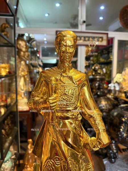 Tượng Trần Hưng Đạo cao 50cm bằng đồng dát vàng nano