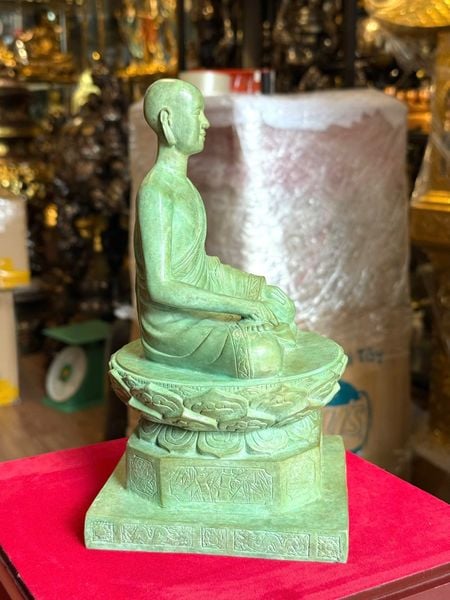 Tượng phật hoàng trần nhân tông bằng đồng