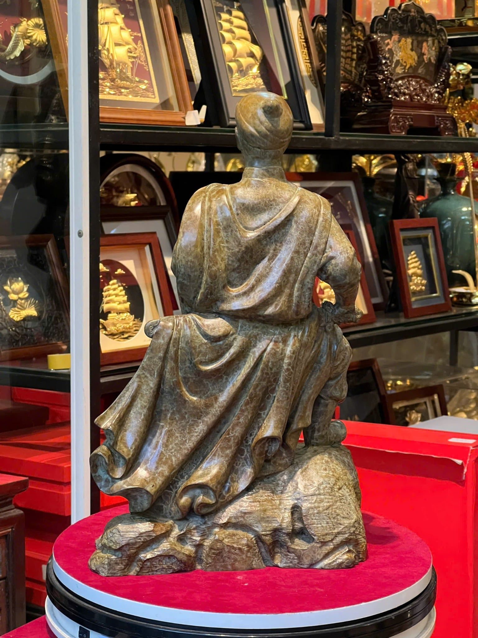 Tượng Quốc Công Tiết Chế Hưng Đạo Đại Vương Trần Quốc Tuấn cao 42cm nặng 7kg bằng đồng Patina xanh rêu cổ loang vân hỏa biến